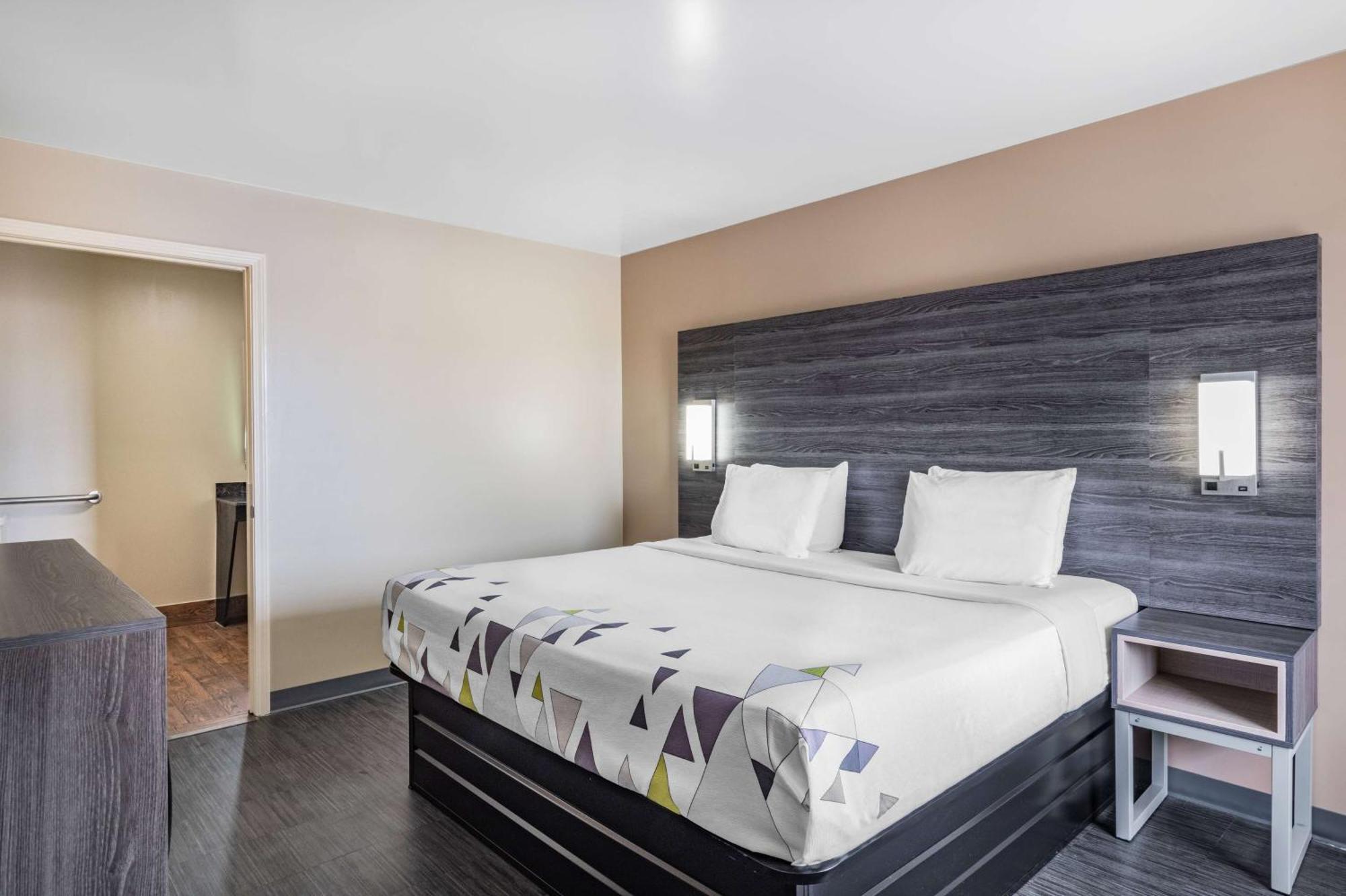 ทราเวลลอดจ์ คอมเมิร์ซ จอร์เจีย เนียร์ แทงเกอร์ เอาต์เลตส์ มอลล์ Motel ภายนอก รูปภาพ